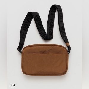 NWT Baggu Canera Crossbody bag